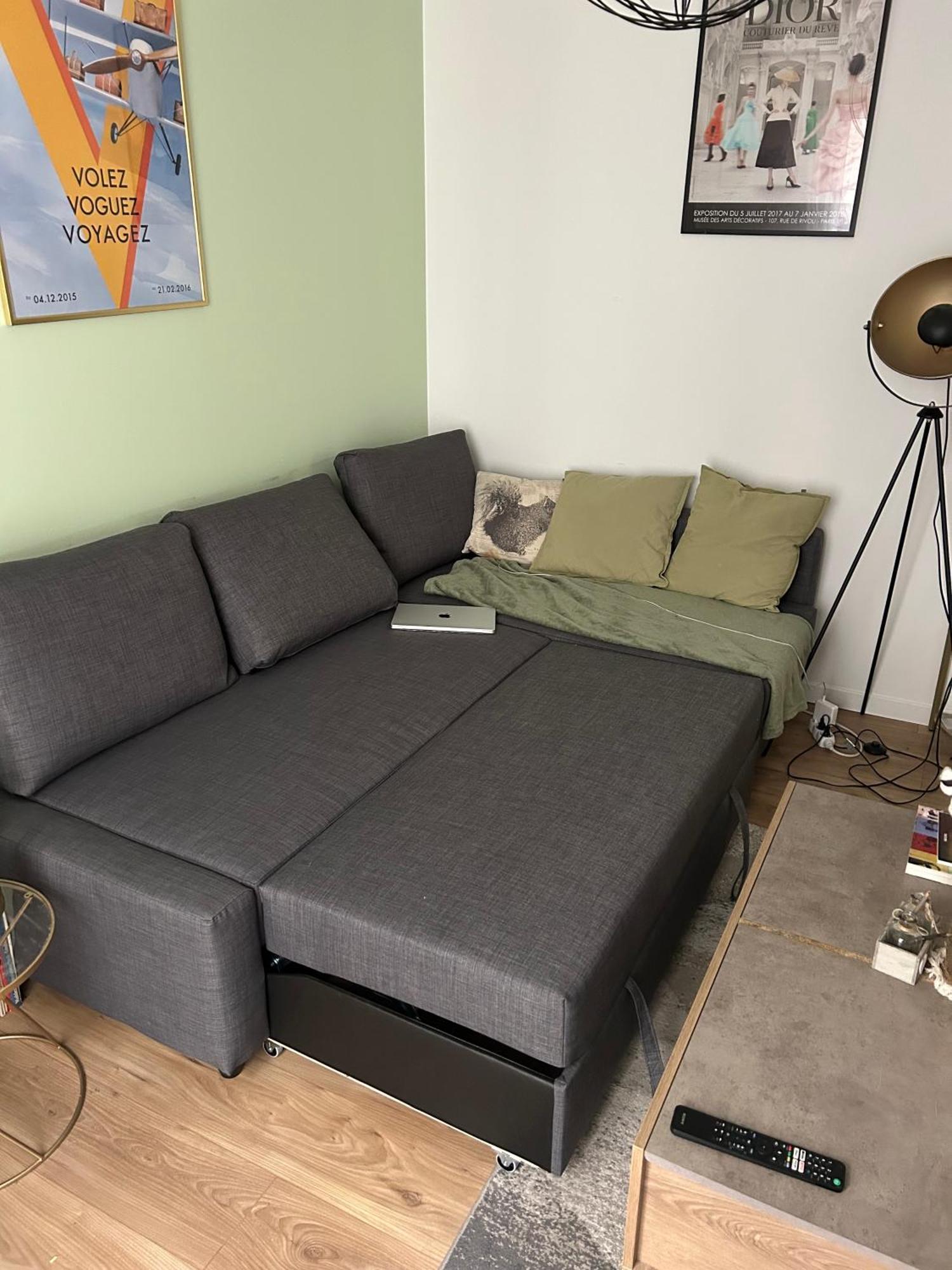 Cozy In Voltaire Apartment *